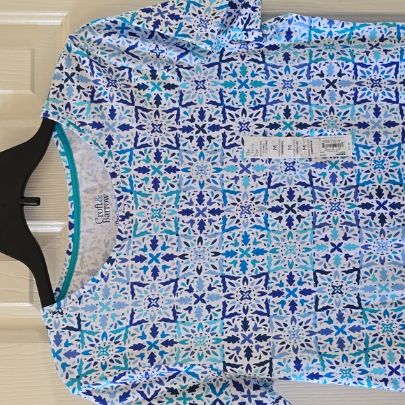 CROFT AND BARROW WOMEN'S SHORT SLEEVE BLUE & WHITE PULLOVER TOP SIZE MEDIUM - Picture 2 of 12